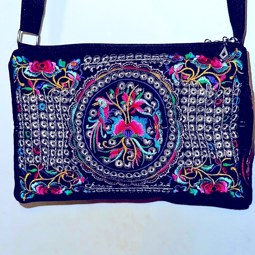 Floral Embroidered Lightweight Cloth Crossbody Handbag NWT